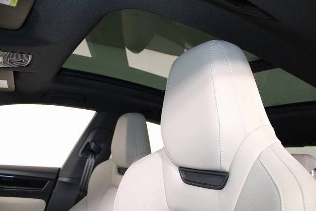 2025 Porsche Macan Macan 4S Electric