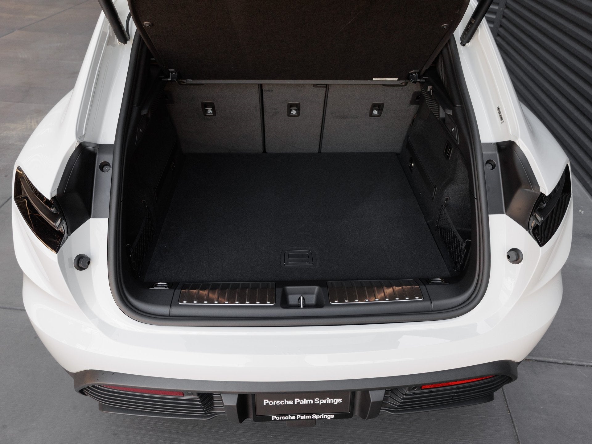 2025 Porsche Macan Macan 4S Electric