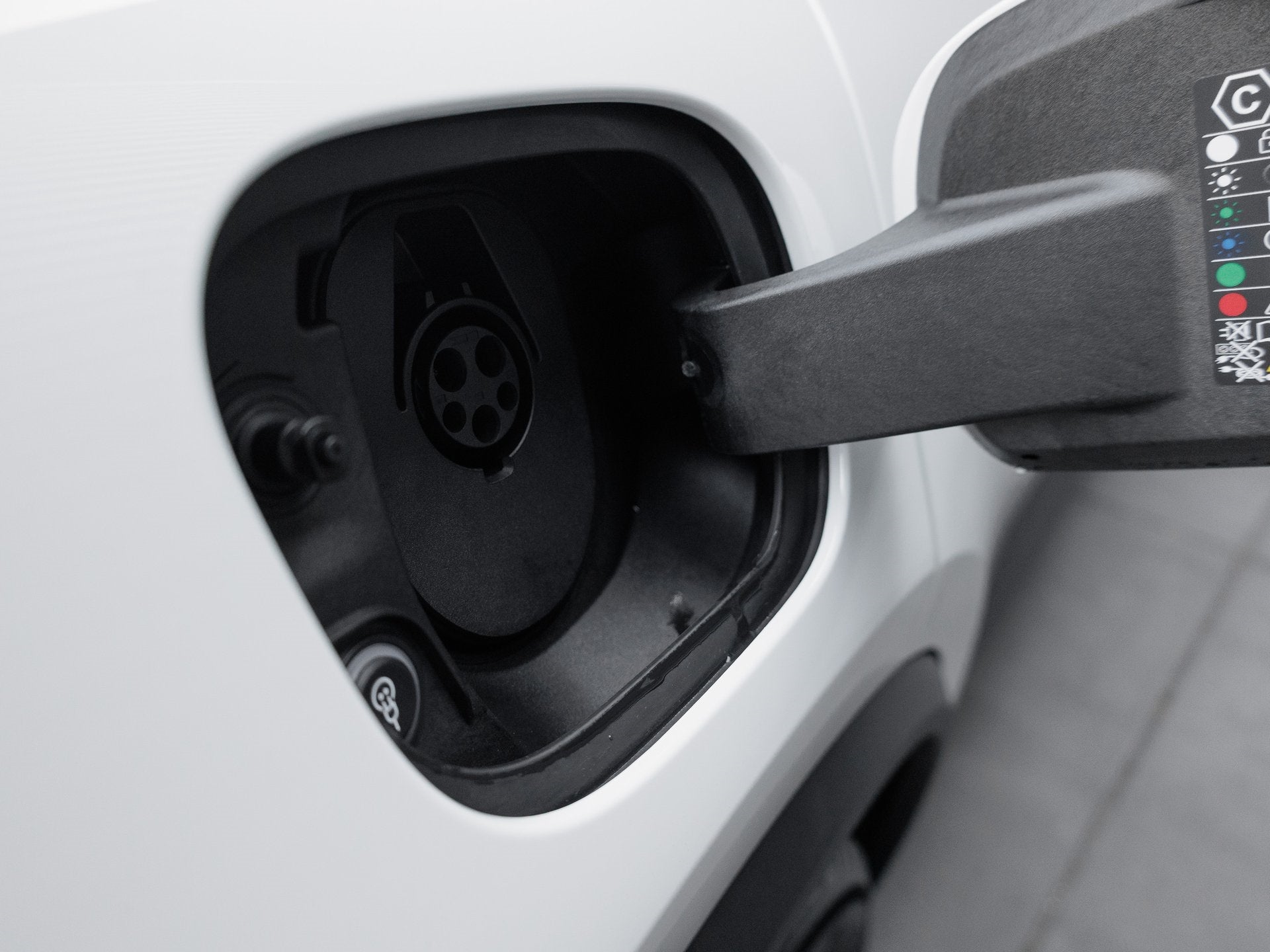 2025 Porsche Macan Macan 4S Electric