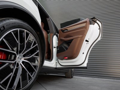 2025 Porsche Macan Macan 4S Electric