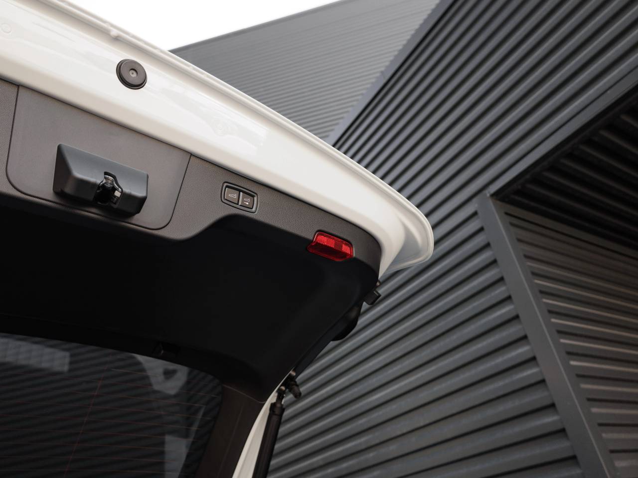 2025 Porsche Macan Macan 4S Electric