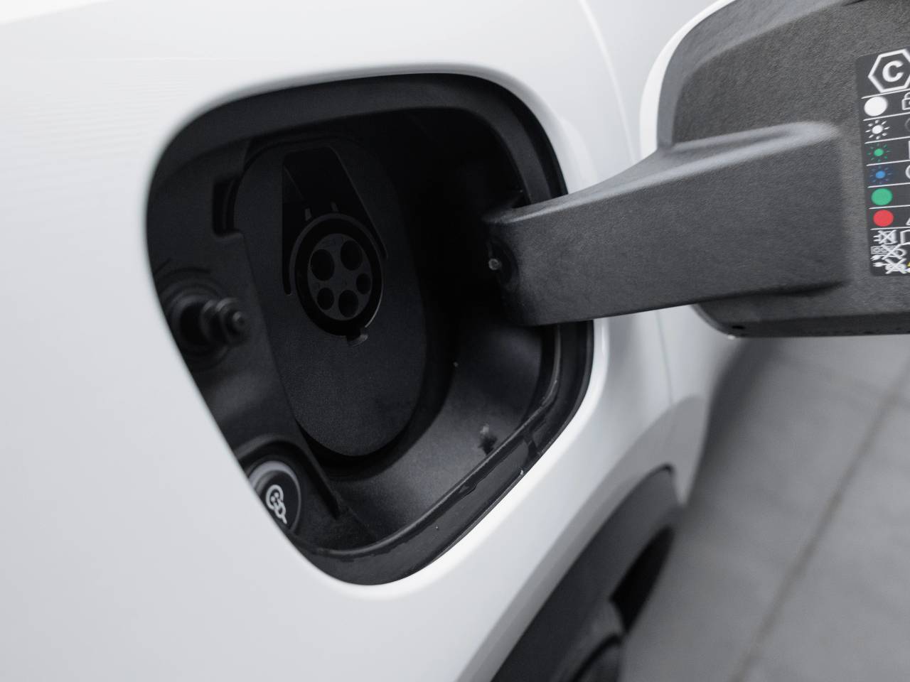 2025 Porsche Macan Macan 4S Electric