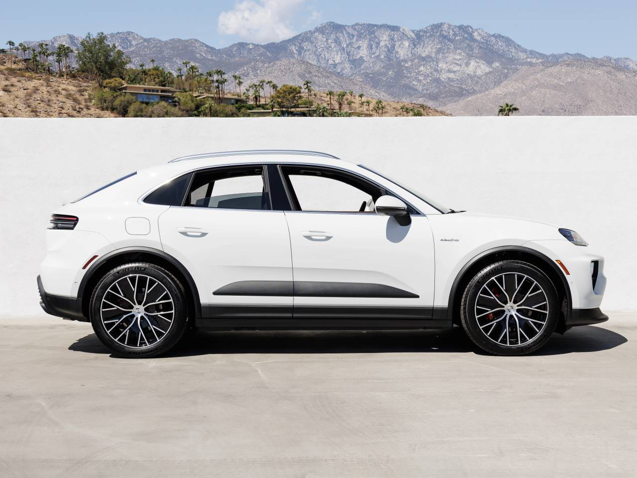 2025 Porsche Macan Macan 4S Electric