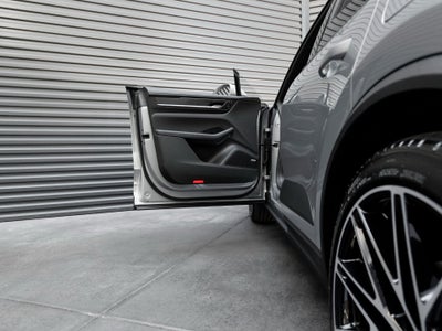 2026 Porsche Macan Macan 4S Electric