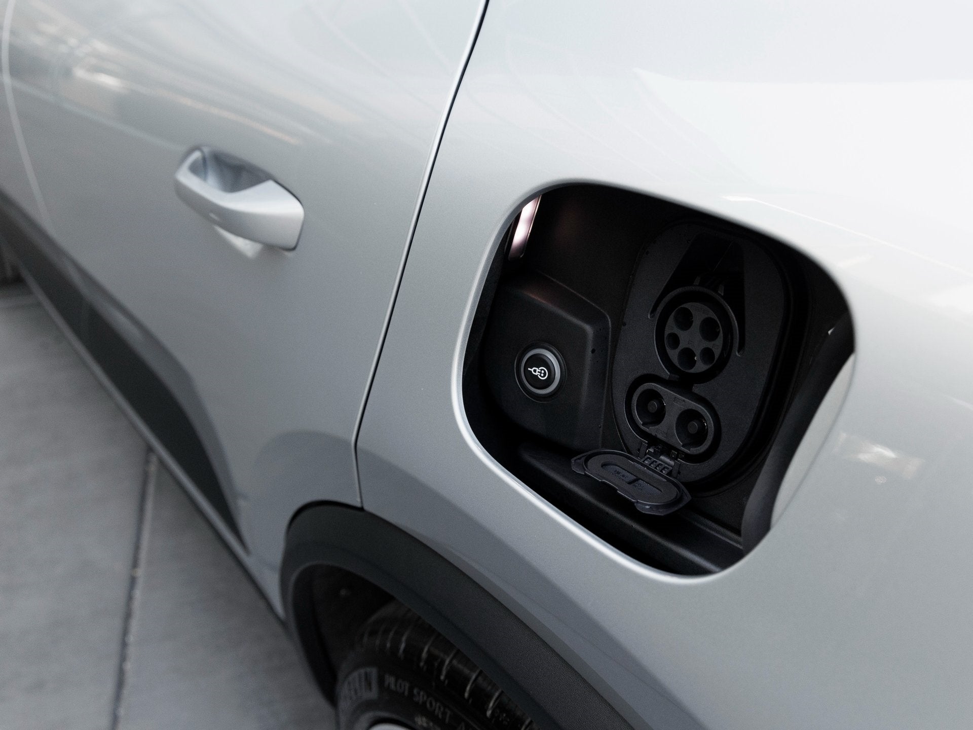 2026 Porsche Macan Macan 4S Electric