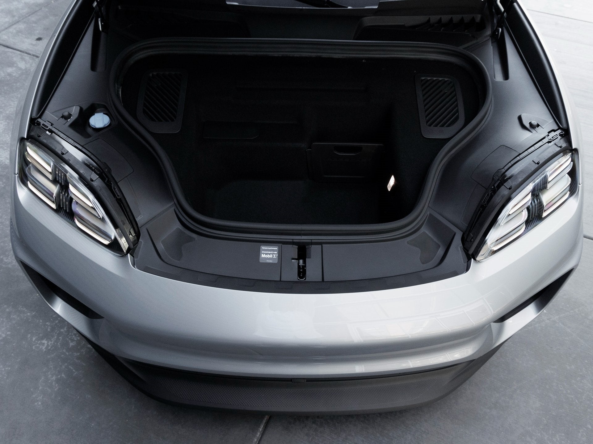 2026 Porsche Macan Macan 4S Electric