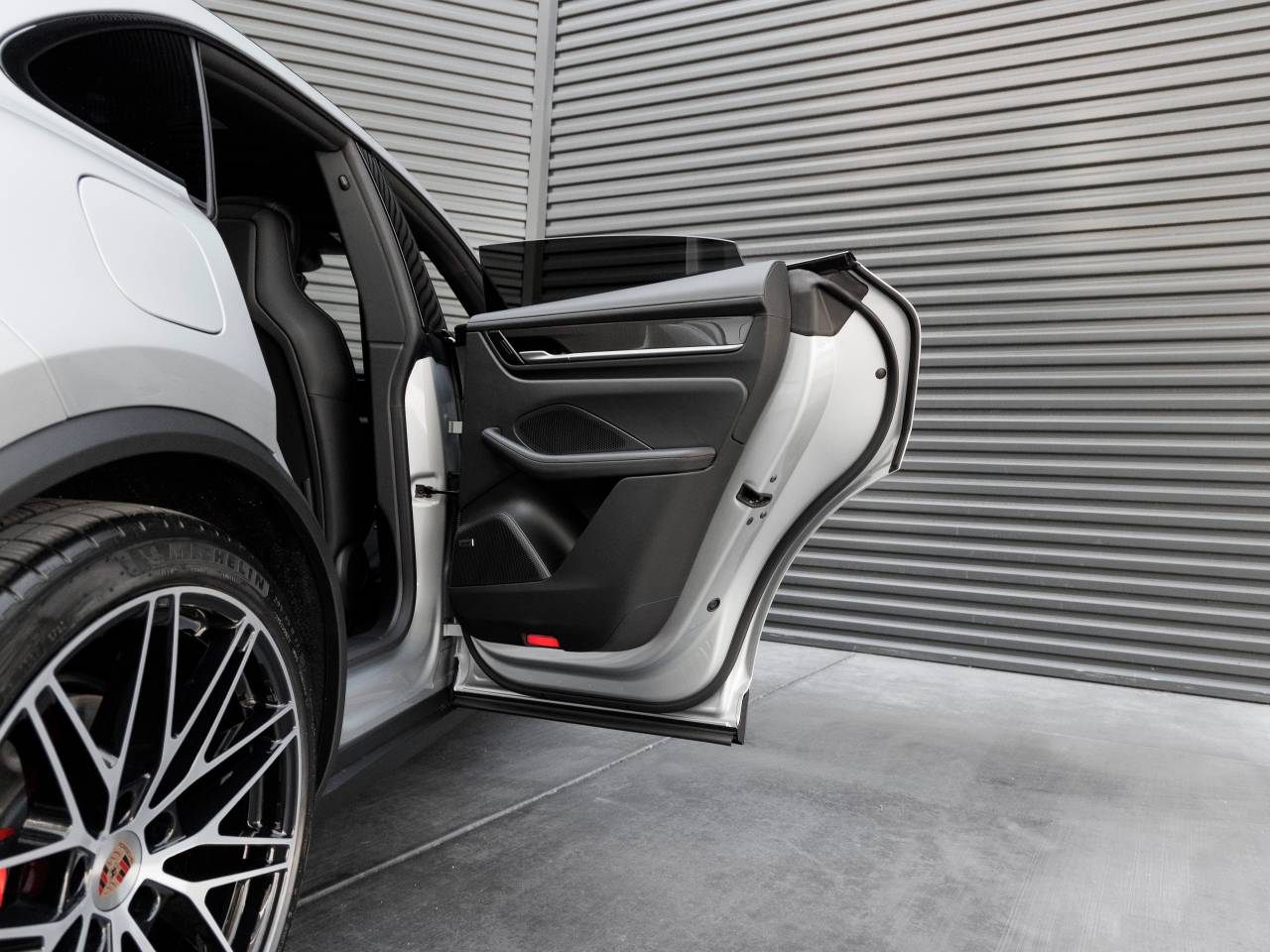 2026 Porsche Macan Macan 4S Electric