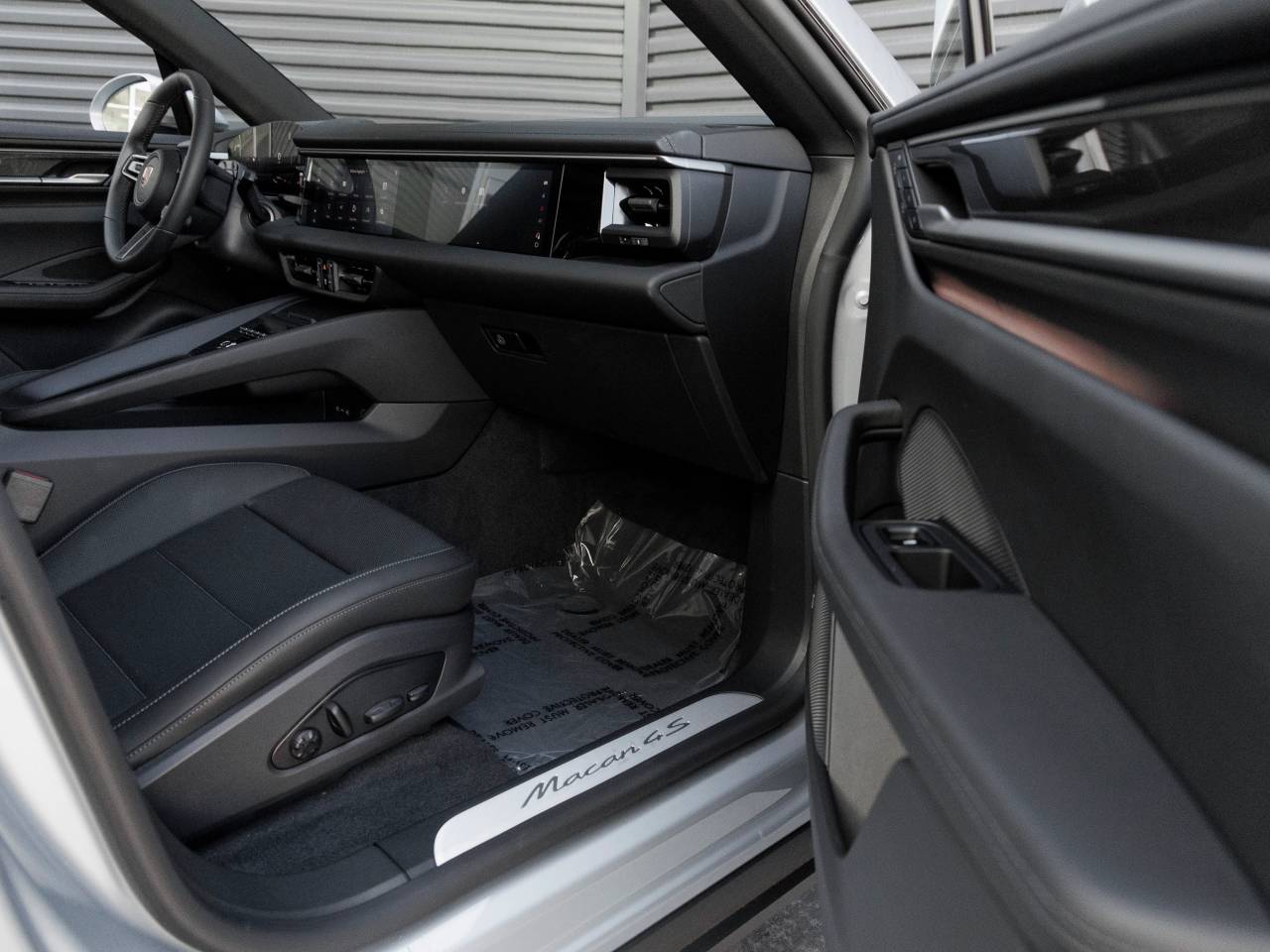 2026 Porsche Macan Macan 4S Electric