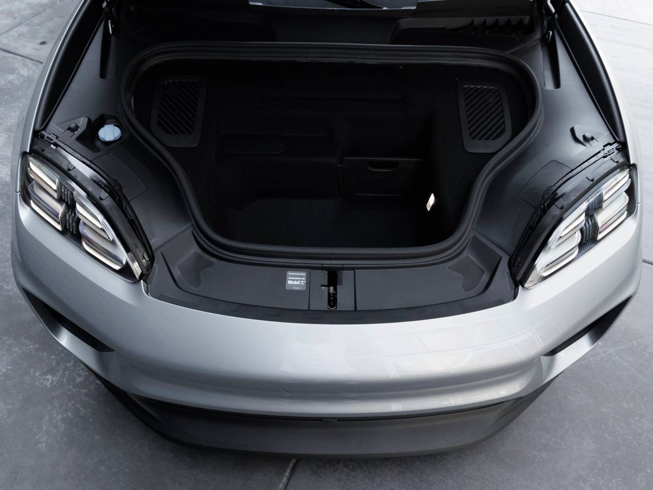 2026 Porsche Macan Macan 4S Electric