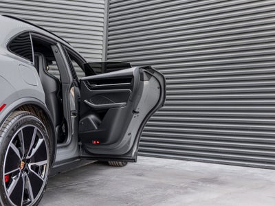 2026 Porsche Macan Macan 4S Electric