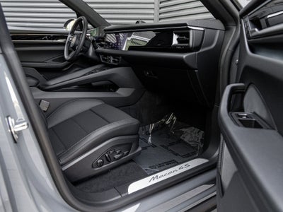 2026 Porsche Macan Macan 4S Electric