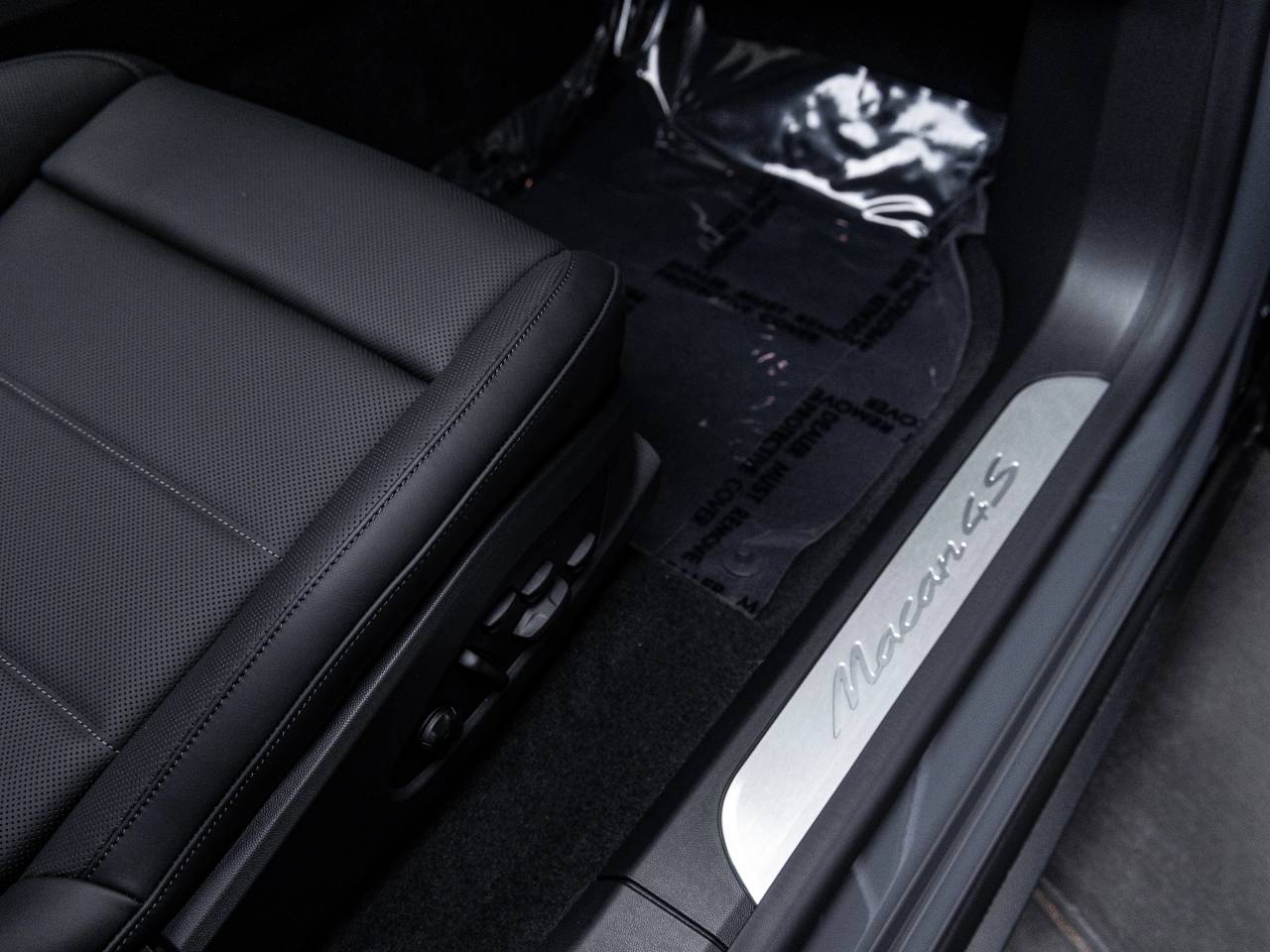 2026 Porsche Macan Macan 4S Electric