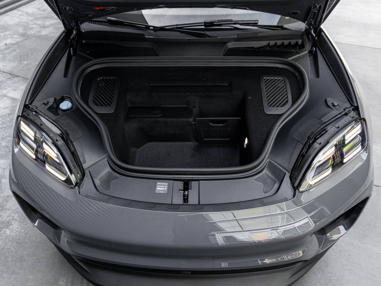 2026 Porsche Macan Macan 4S Electric