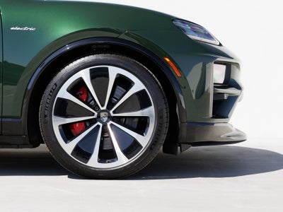 2024 Porsche Macan Macan Turbo Electric