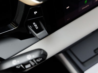 2024 Porsche Macan Macan Turbo Electric