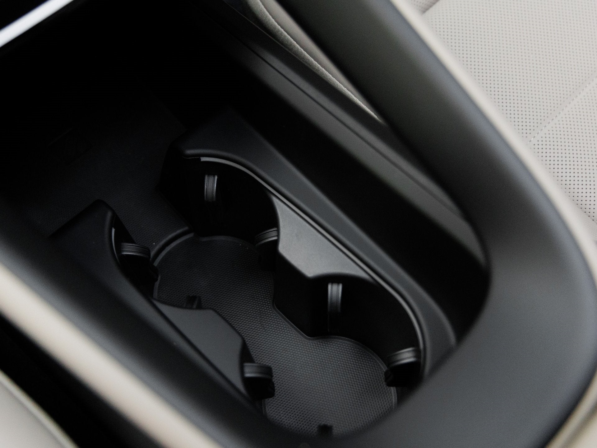 2024 Porsche Macan Macan Turbo Electric