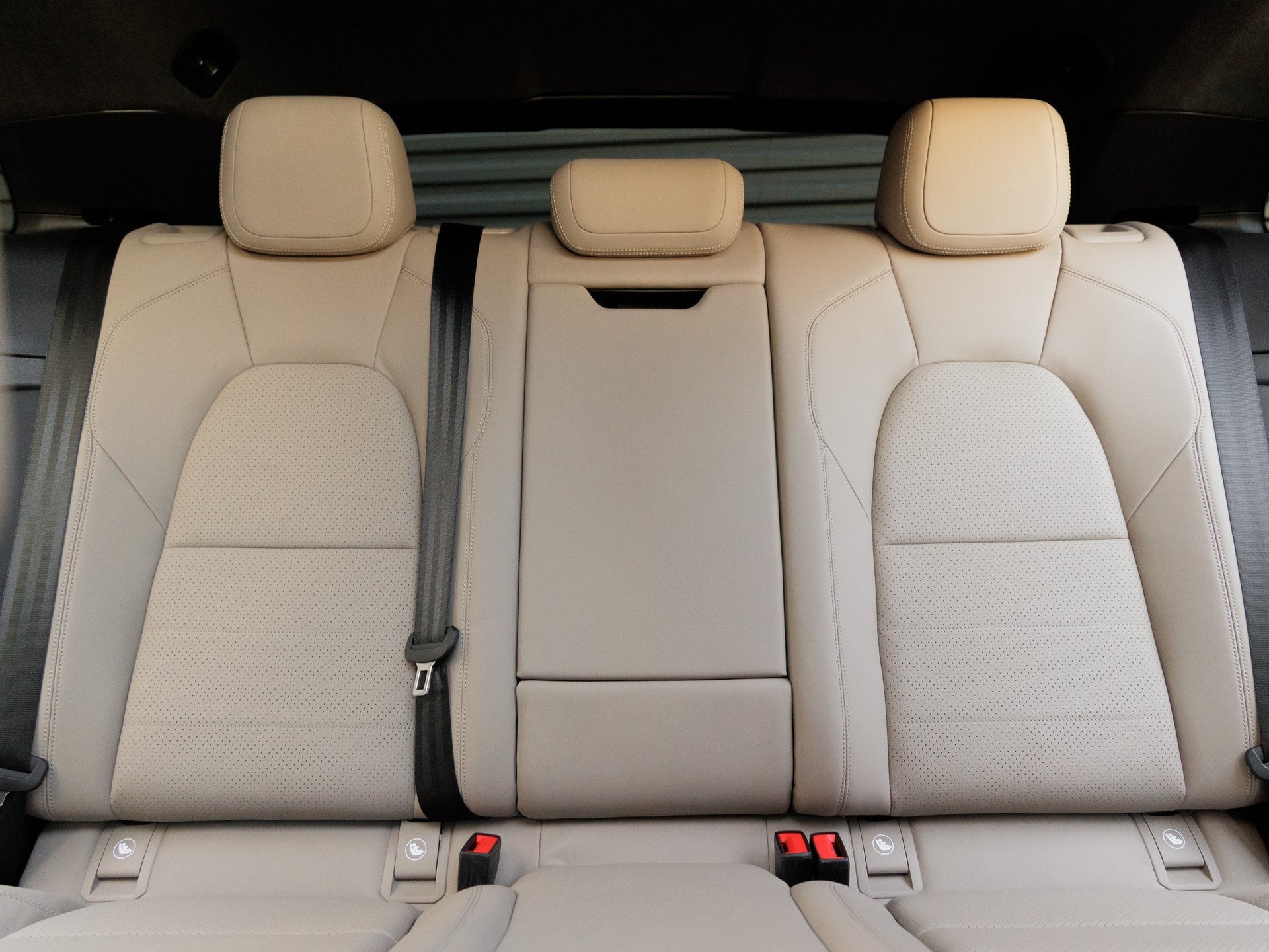 2024 Porsche Macan Macan Turbo Electric