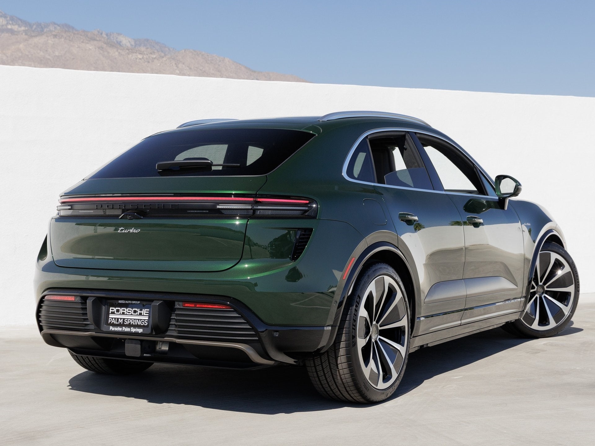 2024 Porsche Macan Macan Turbo Electric