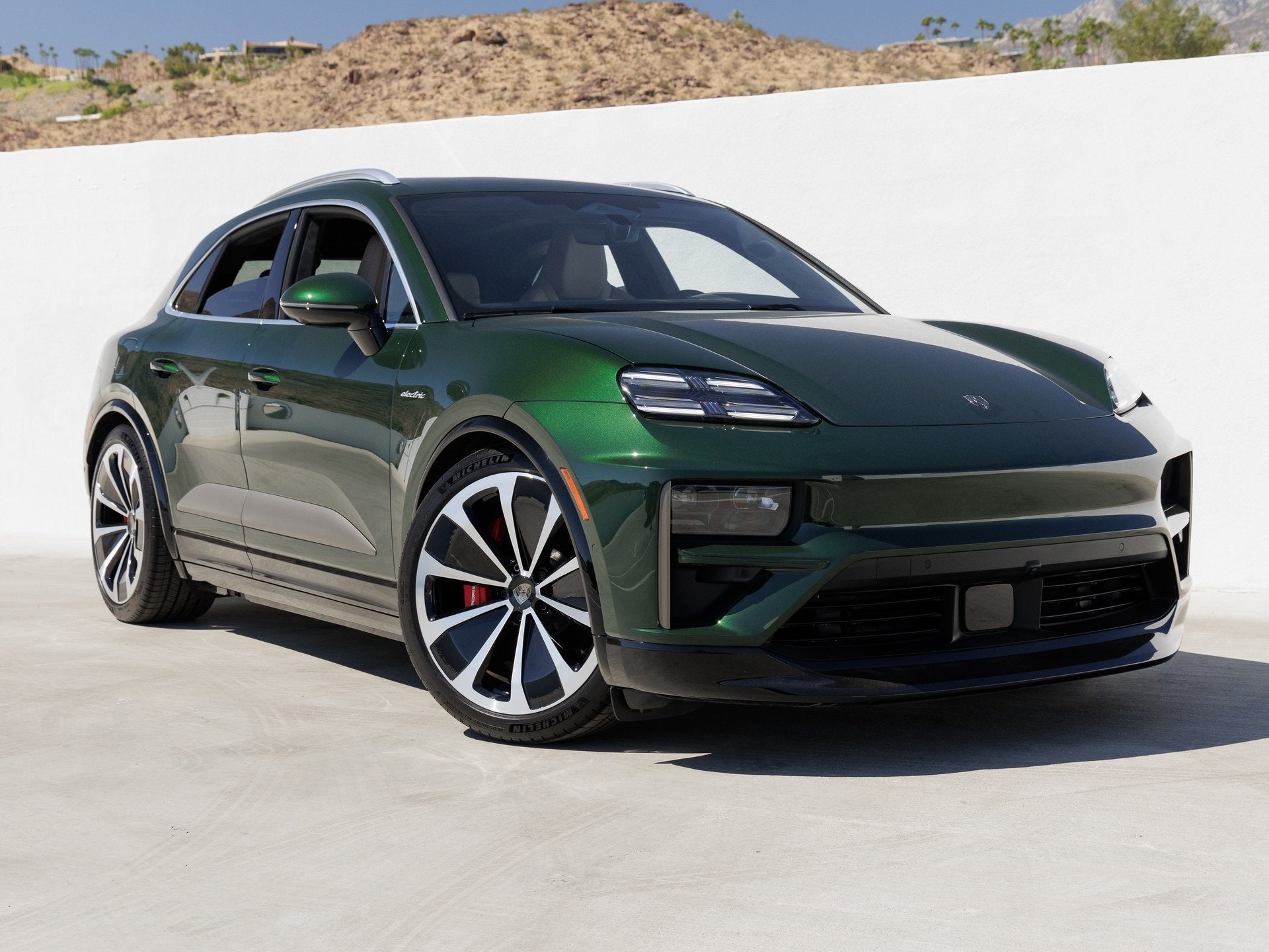 2024 Porsche Macan Macan Turbo Electric