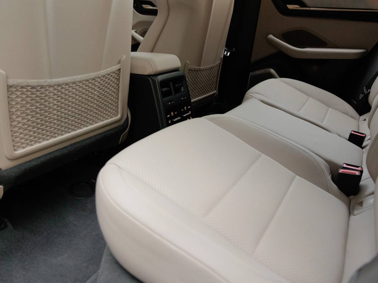 2024 Porsche Macan Macan Turbo Electric