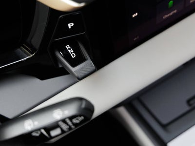 2024 Porsche Macan Macan Turbo Electric