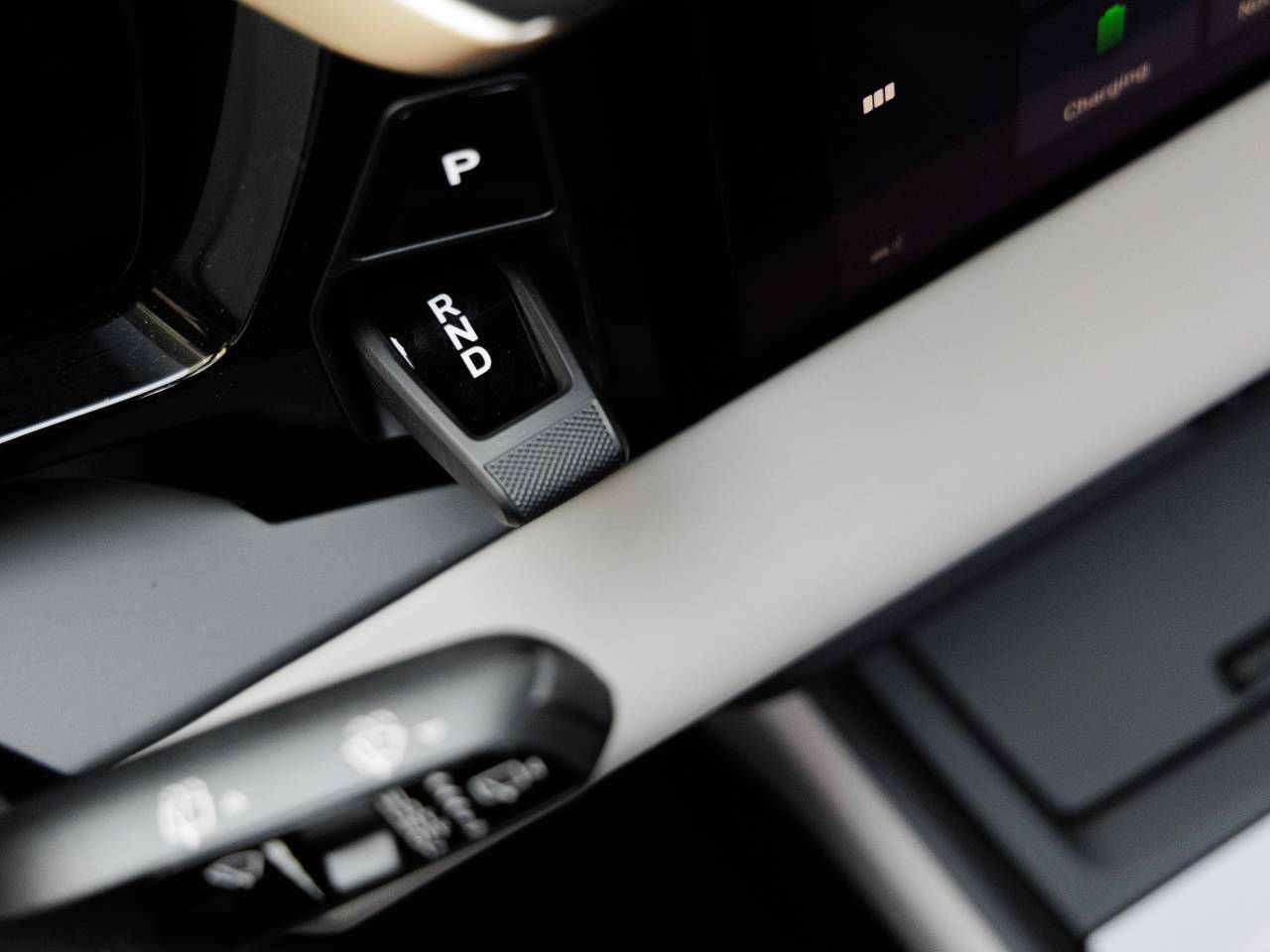 2024 Porsche Macan Macan Turbo Electric