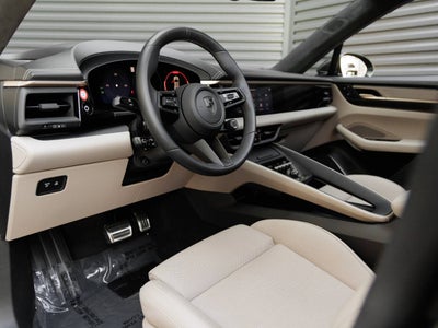 2024 Porsche Macan Macan Turbo Electric