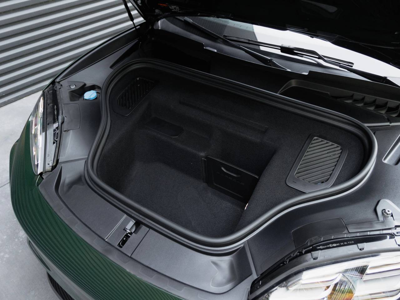 2024 Porsche Macan Macan Turbo Electric