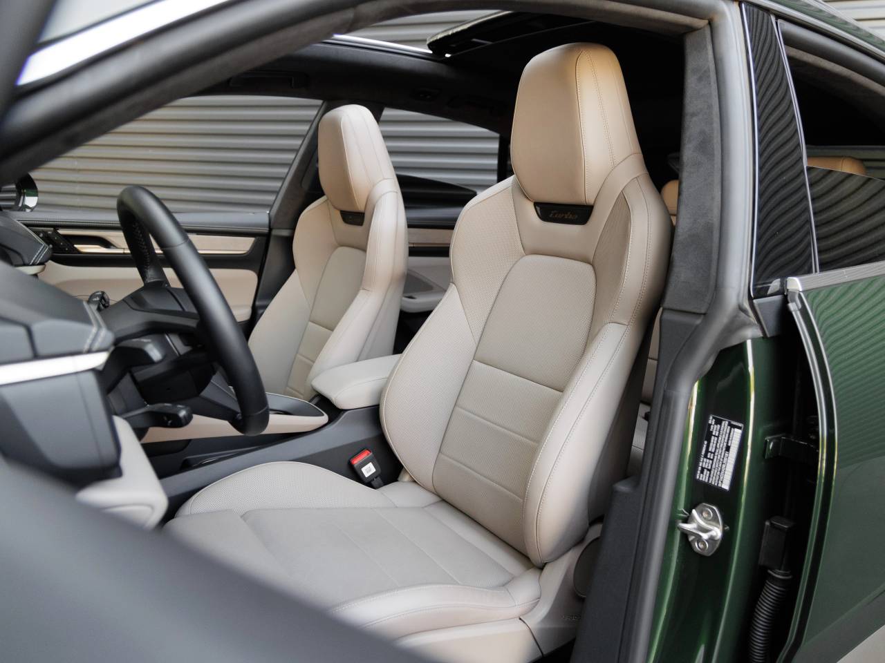 2024 Porsche Macan Macan Turbo Electric