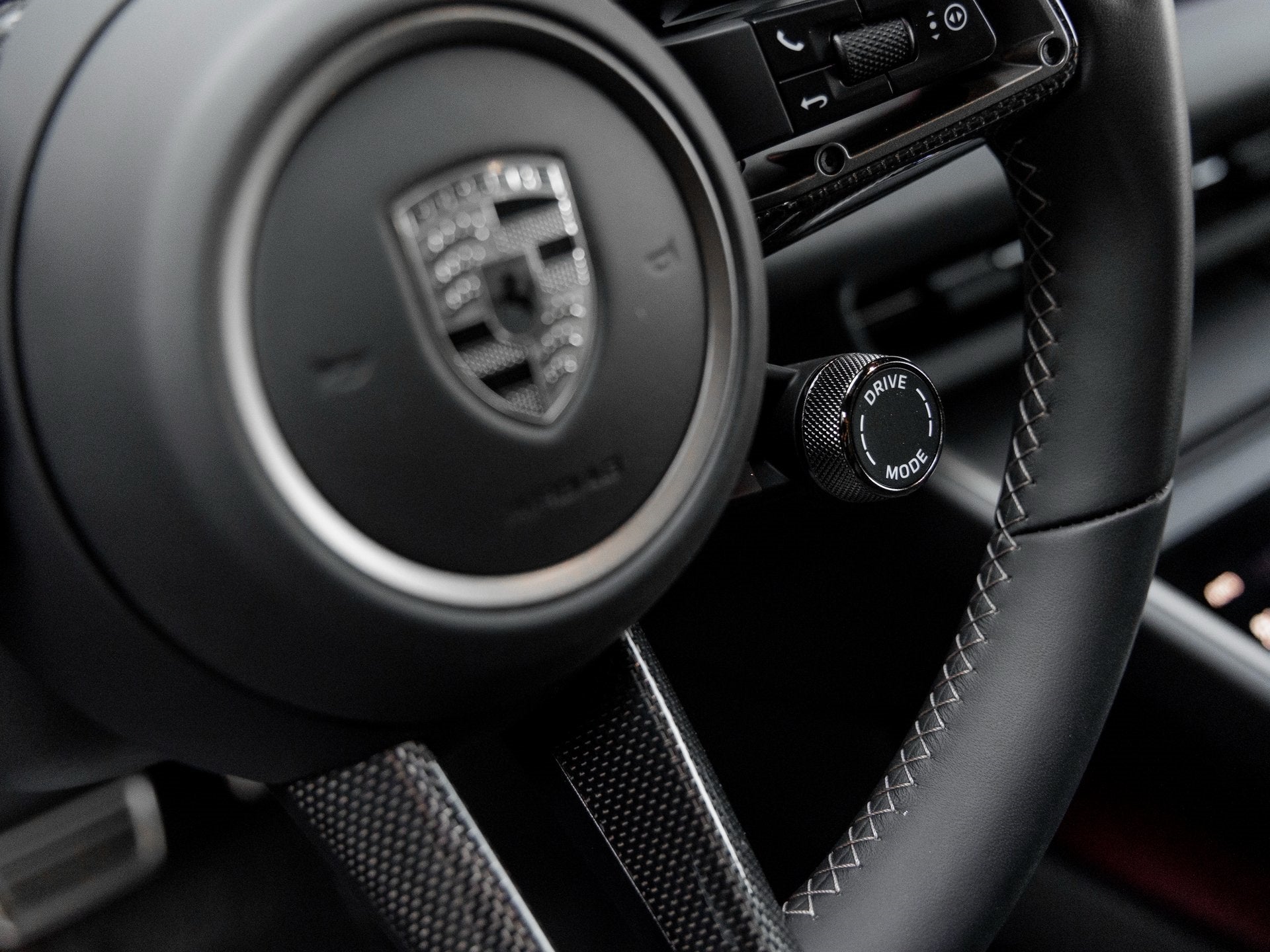 2024 Porsche Macan Macan Turbo Electric