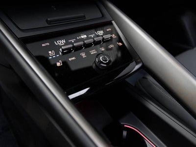 2024 Porsche Macan Macan Turbo Electric