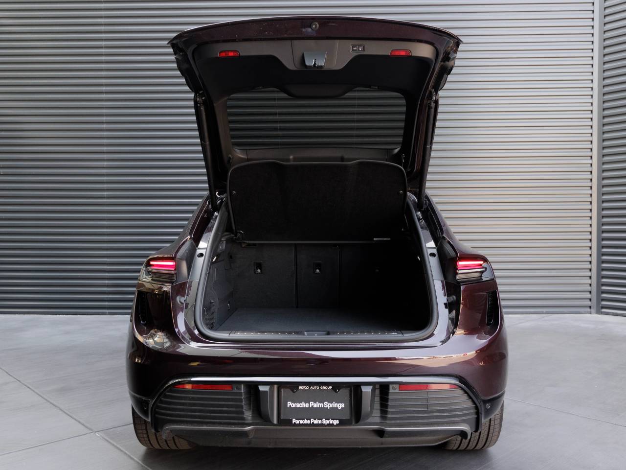 2024 Porsche Macan Macan Turbo Electric