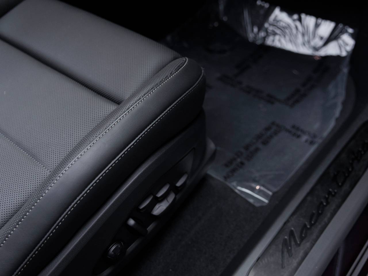 2024 Porsche Macan Macan Turbo Electric