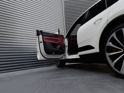2025 Porsche Macan Macan Turbo Electric