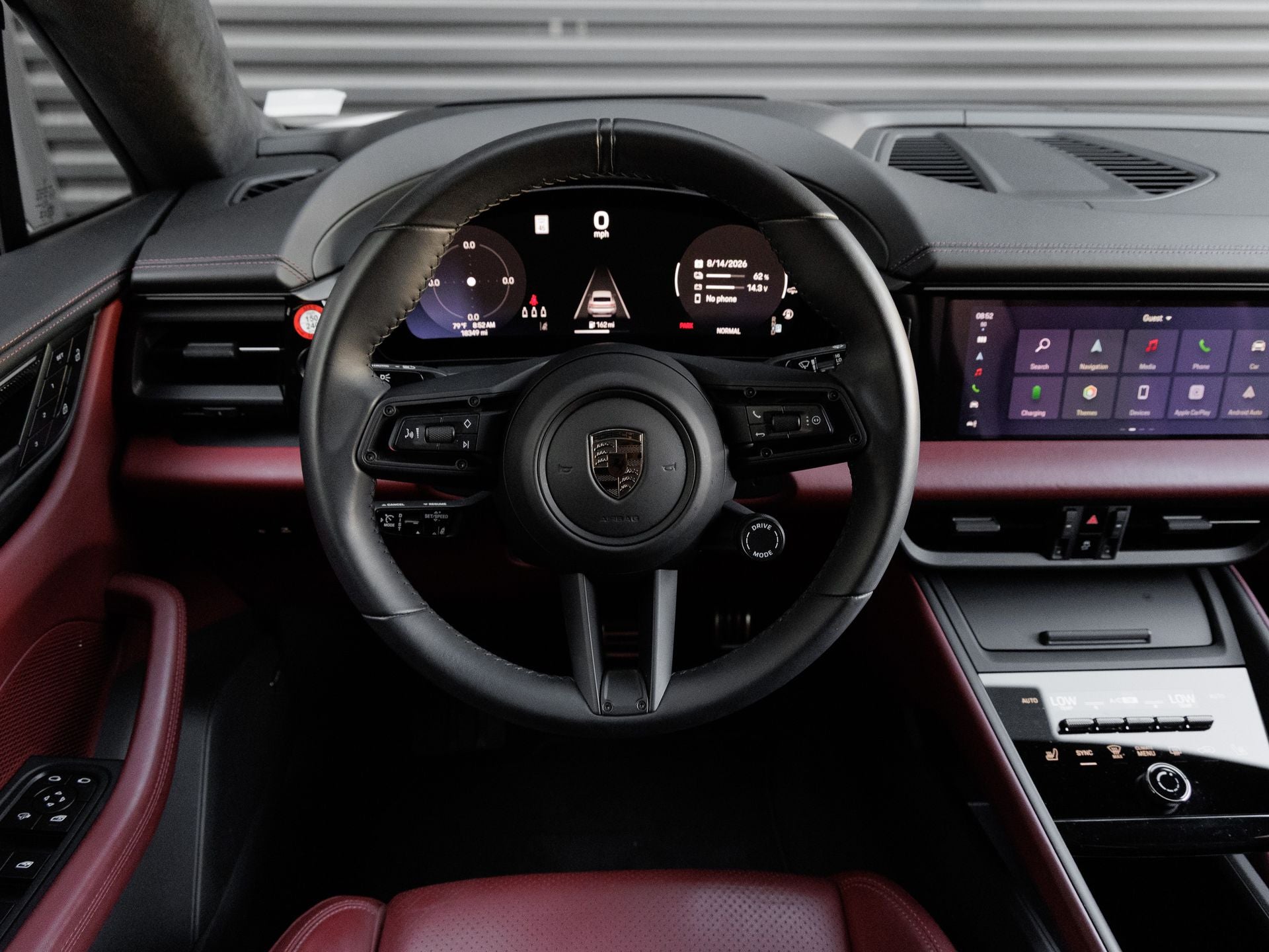 2025 Porsche Macan Macan Turbo Electric