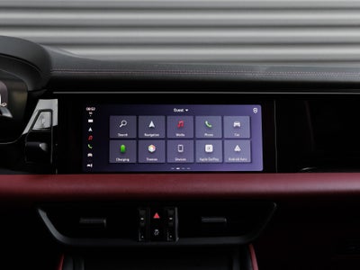 2025 Porsche Macan Macan Turbo Electric