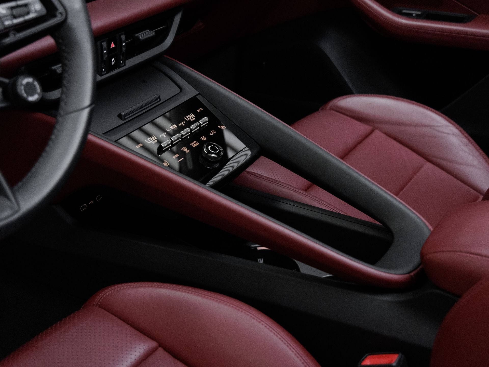 2025 Porsche Macan Macan Turbo Electric