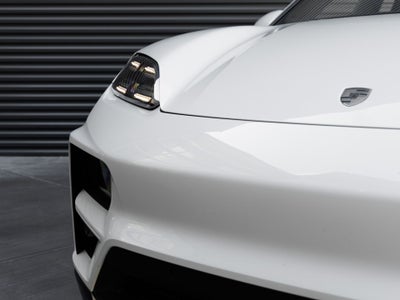 2025 Porsche Macan Macan Turbo Electric