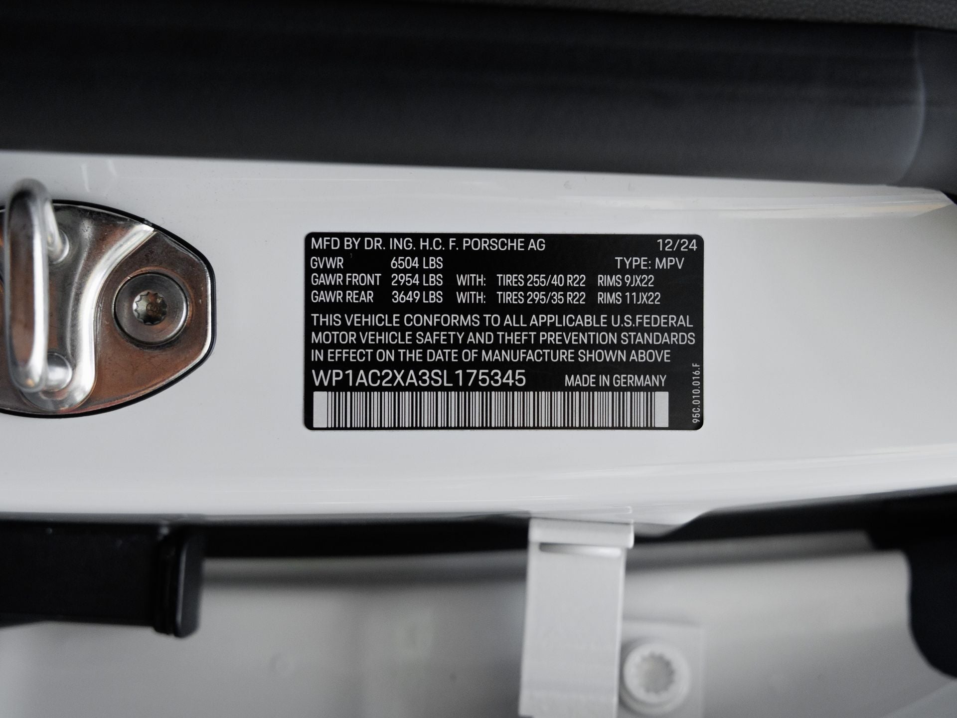 2025 Porsche Macan Macan Turbo Electric