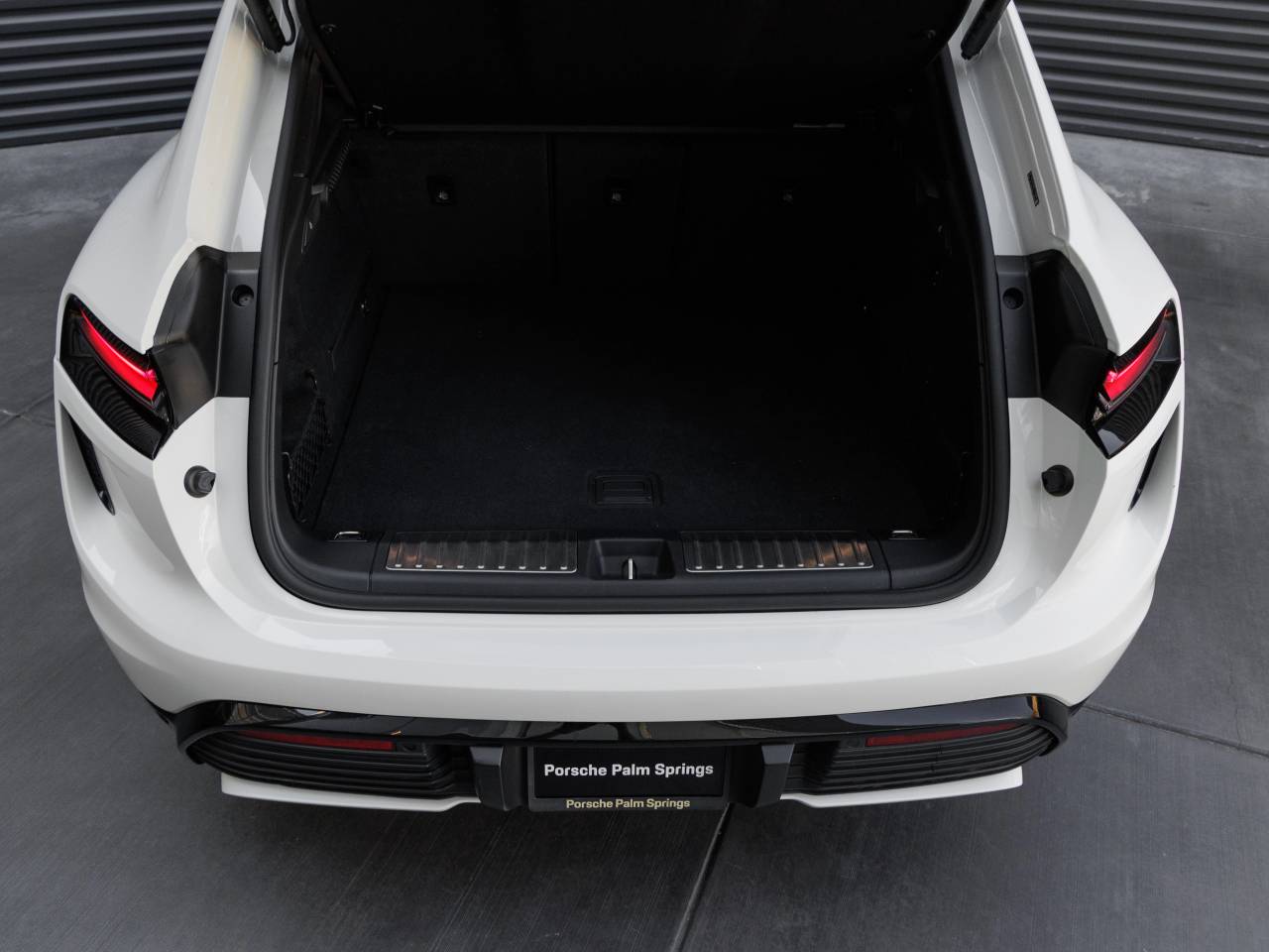 2025 Porsche Macan Macan Turbo Electric