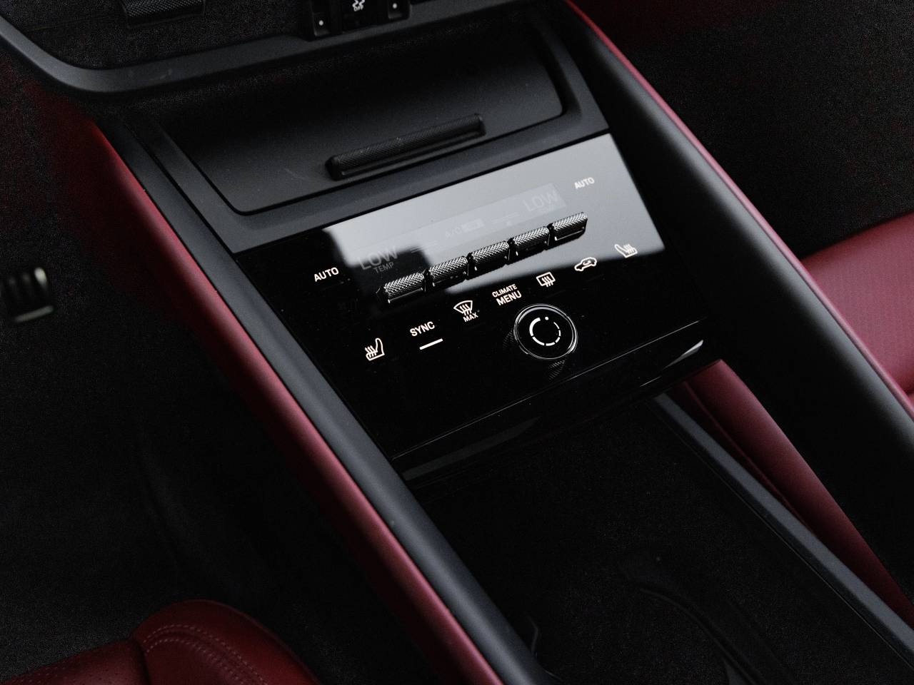 2025 Porsche Macan Macan Turbo Electric