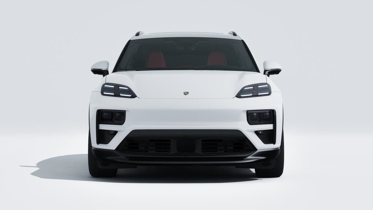 2025 Porsche Macan Macan Turbo Electric