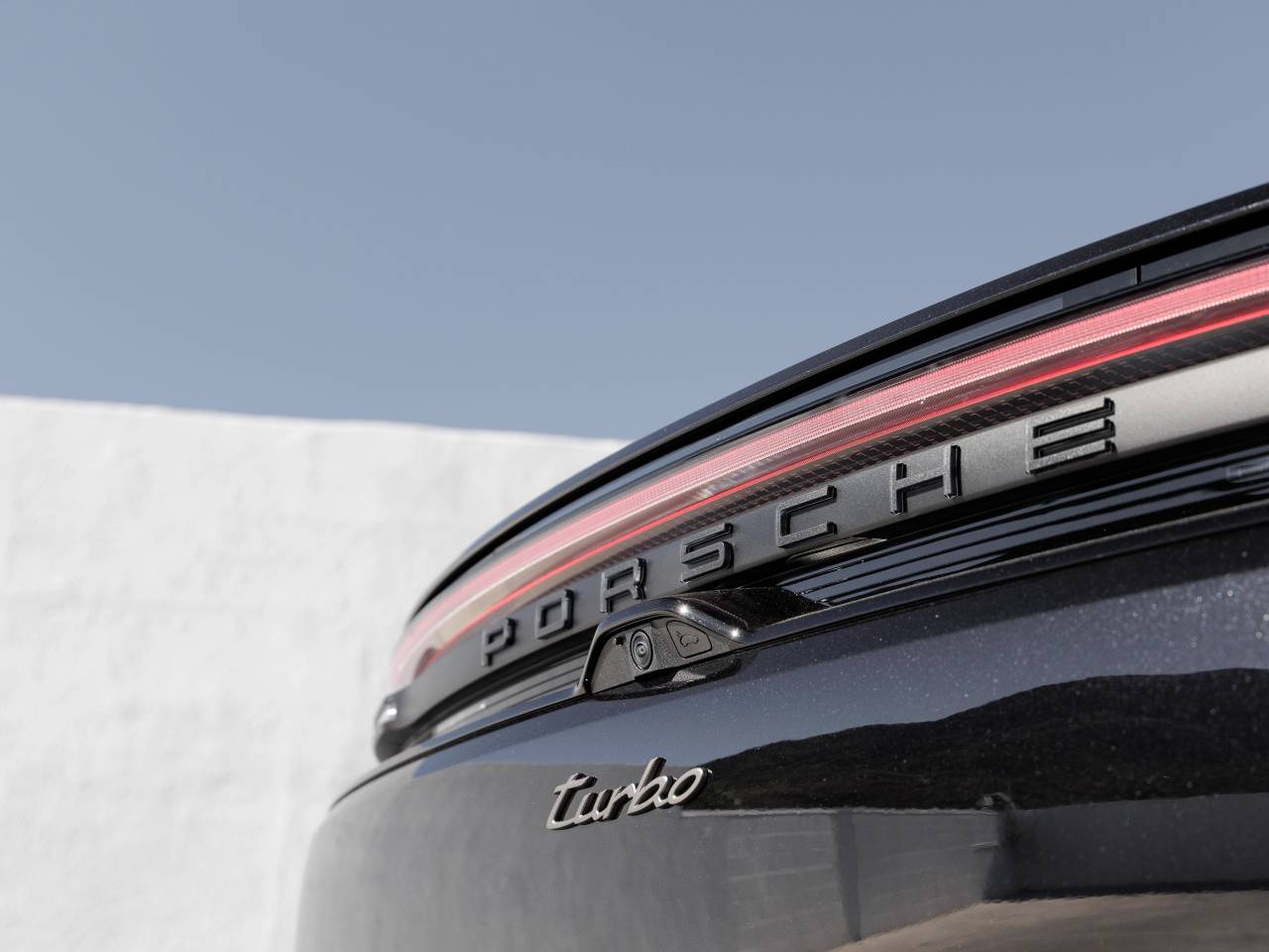 2025 Porsche Macan Macan Turbo Electric