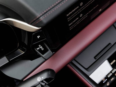 2025 Porsche Macan Macan Turbo Electric