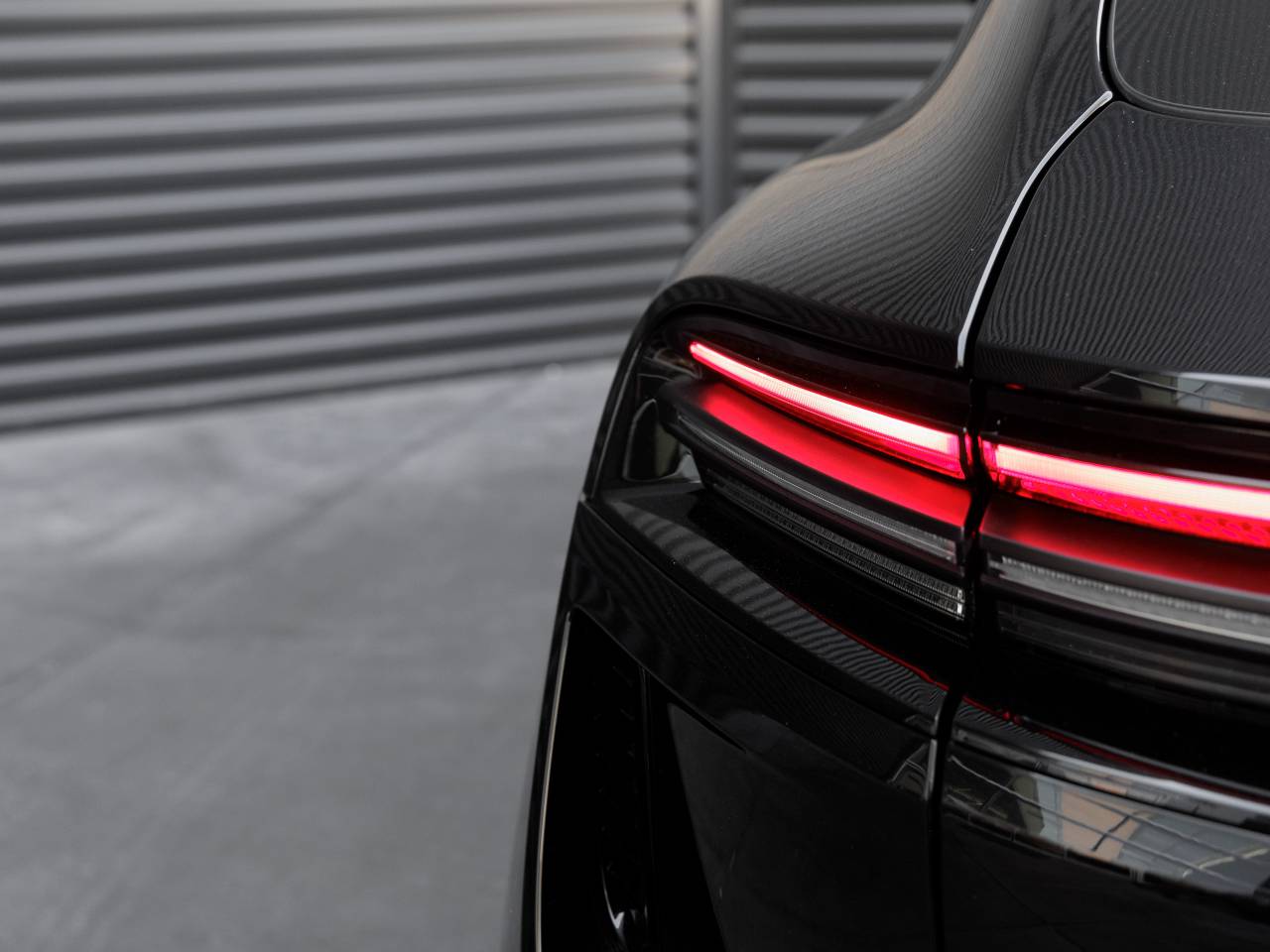 2025 Porsche Macan Macan Turbo Electric