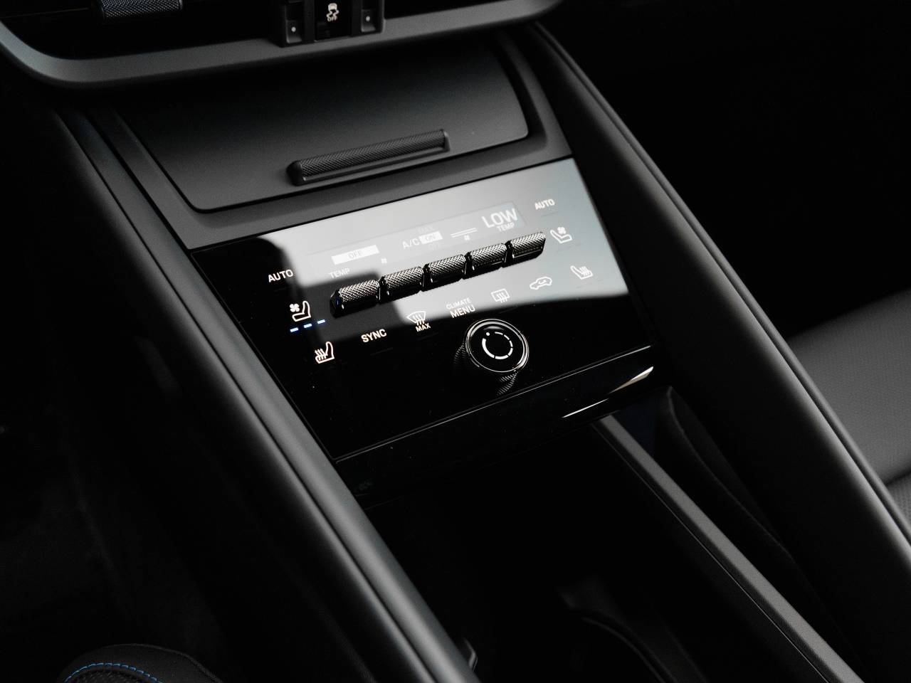 2026 Porsche Macan Macan Turbo Electric