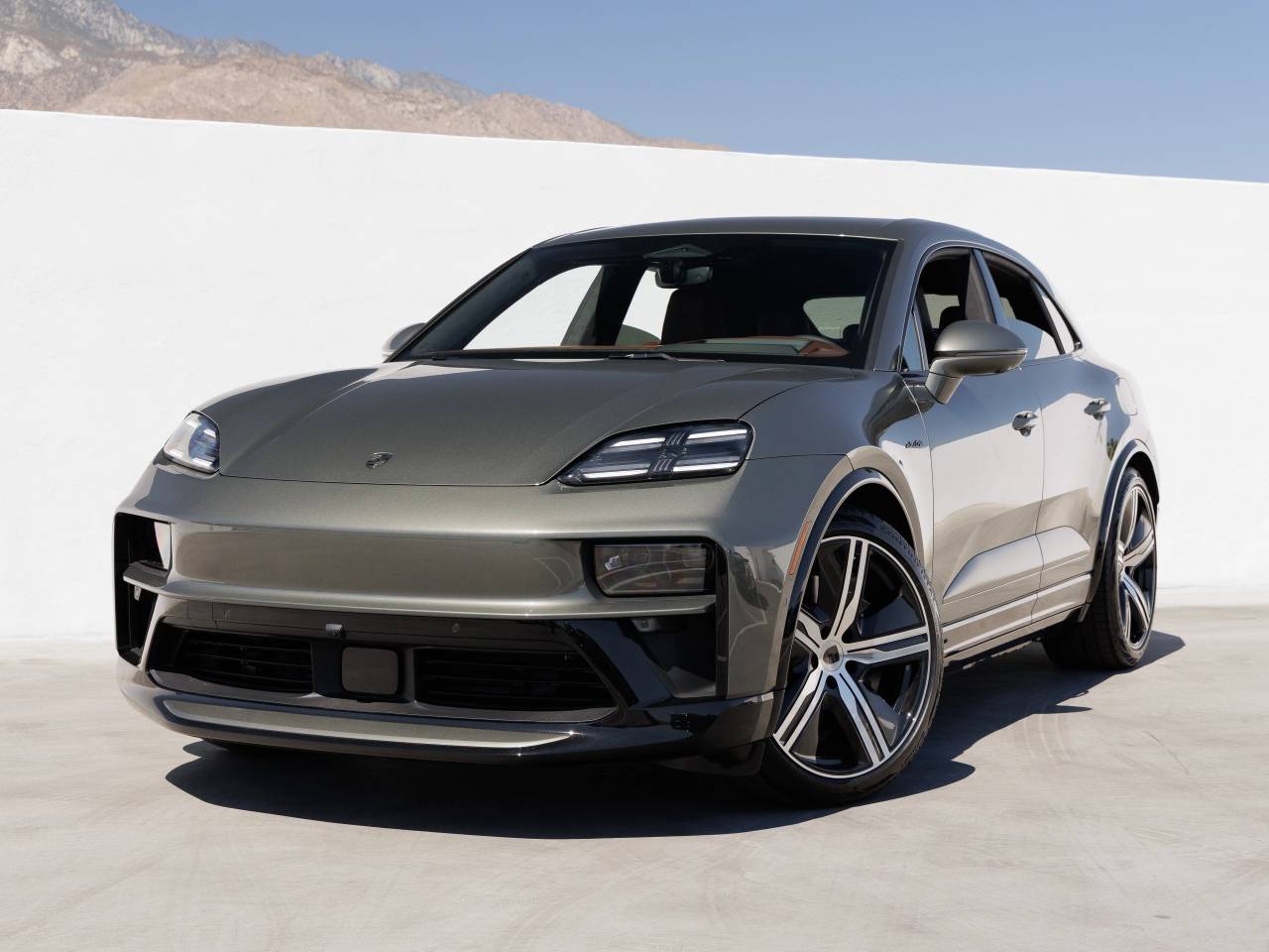 2026 Porsche Macan Macan Turbo Electric