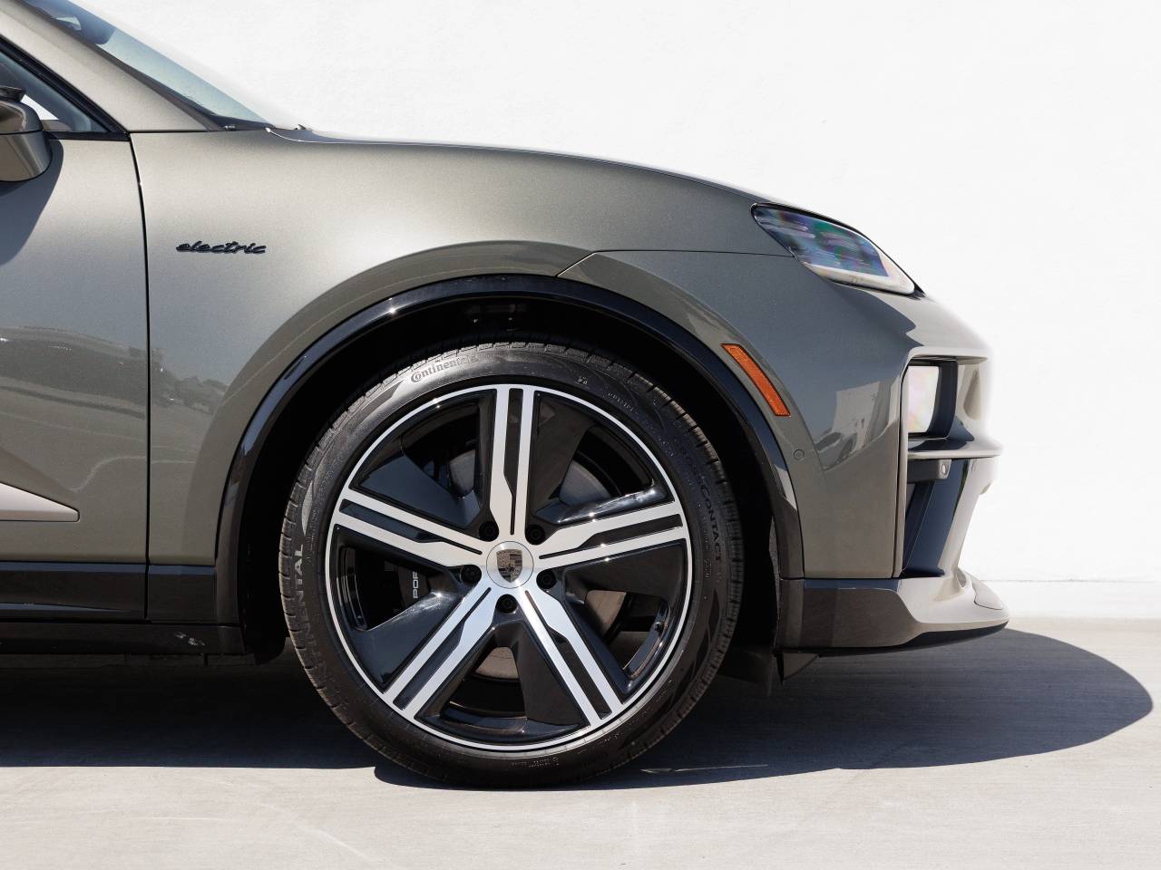 2026 Porsche Macan Macan Turbo Electric