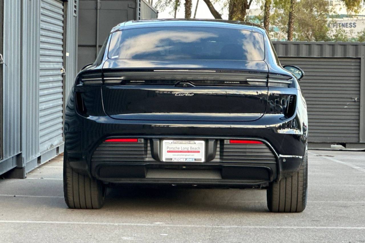 2026 Porsche Macan Macan Turbo Electric