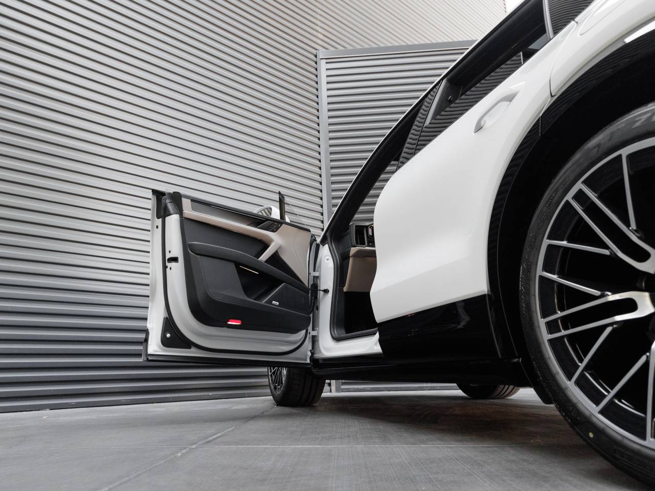2026 Porsche Cayenne Cayenne Turbo Electric